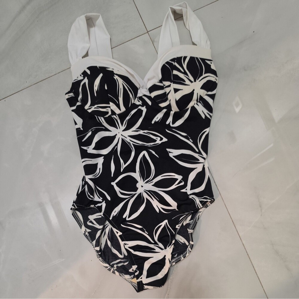 Miraclesuut Womens black & white floral halter one-piece swimsuit sz 12 cup C